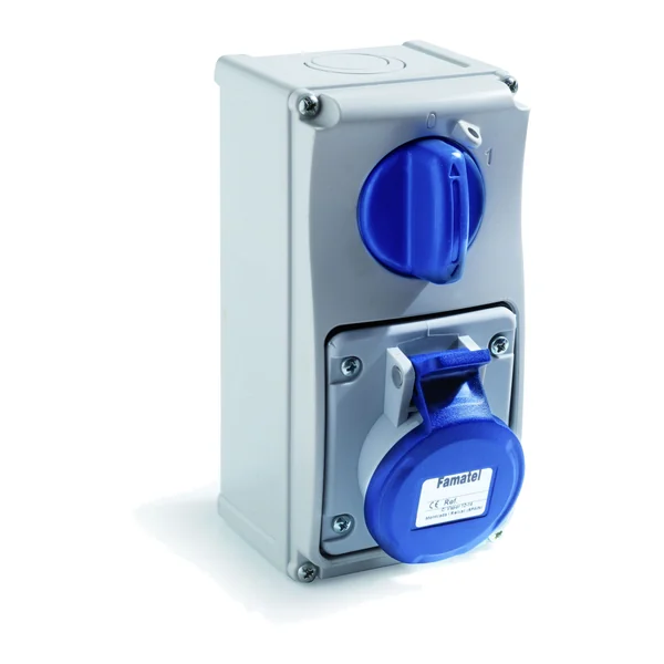 26008 — Interlocked socket, surface-mounted 2P+T 16A 230V IP54 - vertical