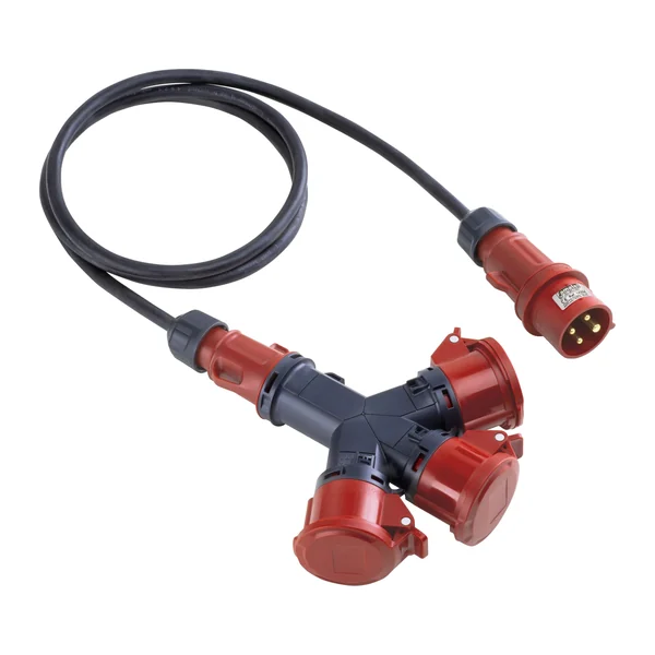 31043 — Industrial adapter 1 input to 3 outputs 32A 3P+N+T IP54 400V, with 2 m cable